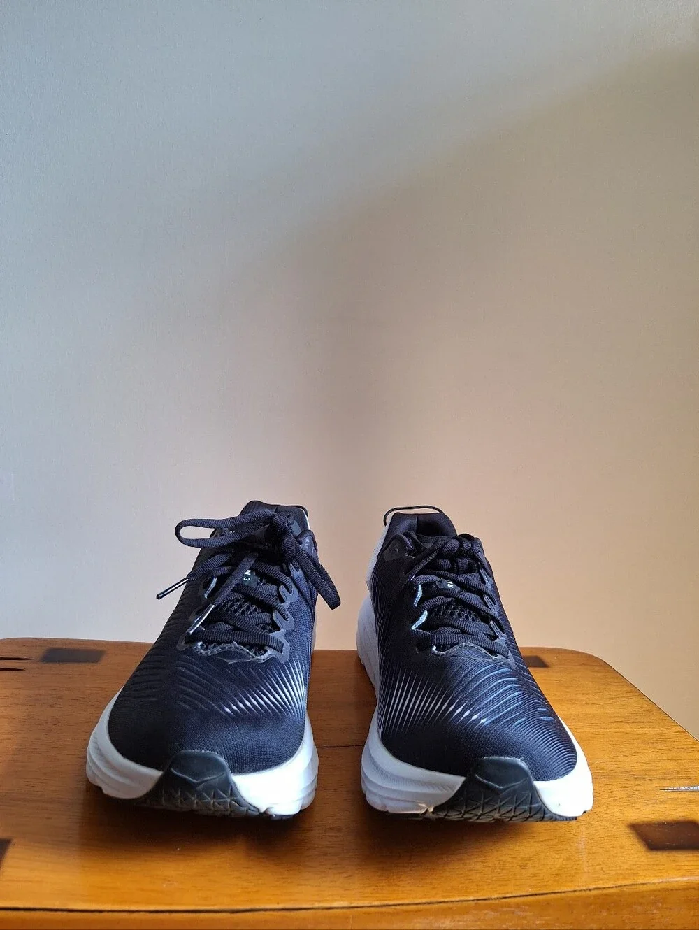 Hoka Rincon 3 Women's Black And White Size 7.5D